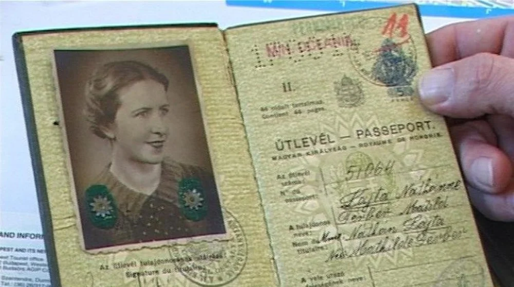 Passaporte Húngaro – Sandra Kogut